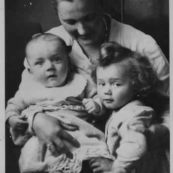 Gianni, Liuccia e la mamma - maggio 1943